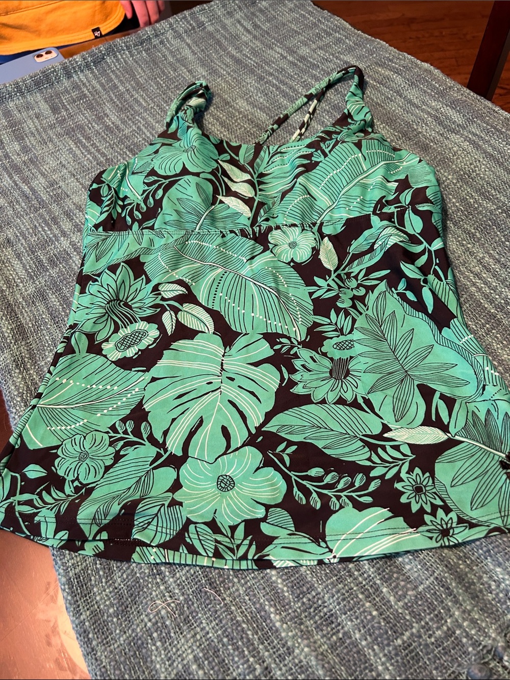 Hapari WomenuGreen Floral Tankini swim top